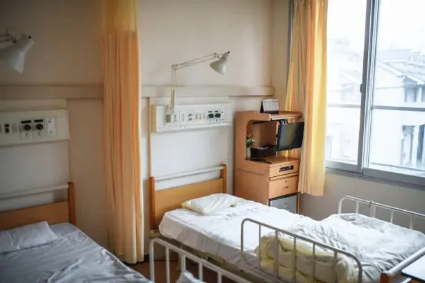 Bedside Assist Devices: Key Considerations in Elderly Bed Safety Rail Design Bedside Assist Devices: Key Considerations in Elderly Bed Safety Rail Design