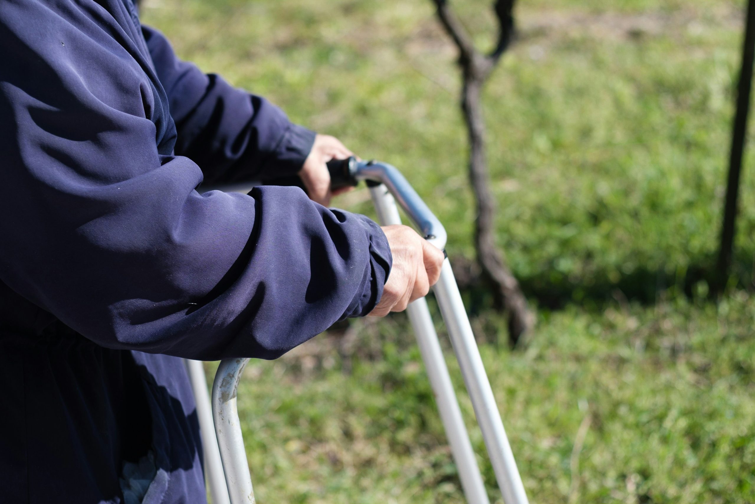 Choosing the Best Walking Aid: A Guide to Canes, Walkers, and Rollators Choosing the Best Walking Aid: A Guide to Canes, Walkers, and Rollators