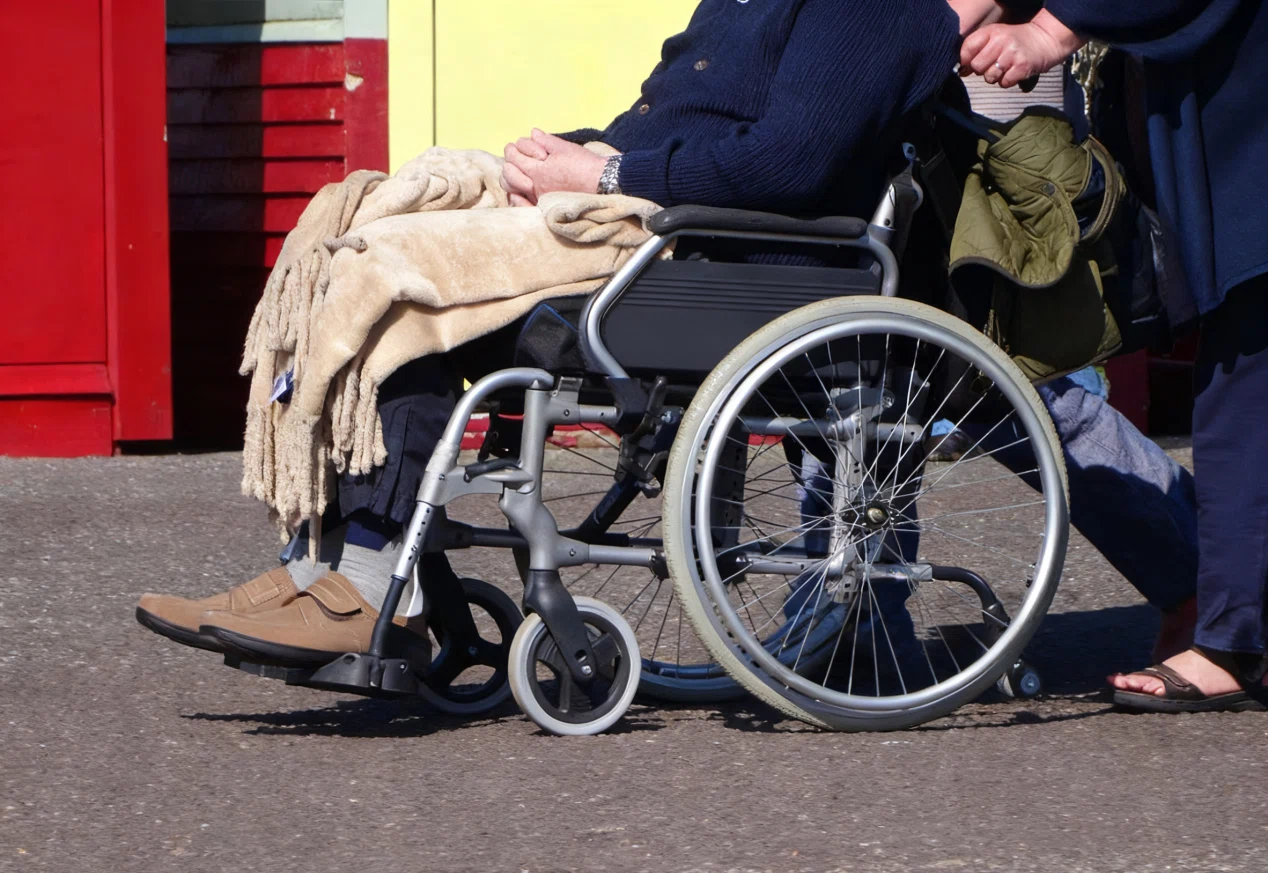 How to Choose the Best Manual Wheelchair: An Ultimate Guide for Home Use How to Choose the Best Manual Wheelchair: An Ultimate Guide for Home Use