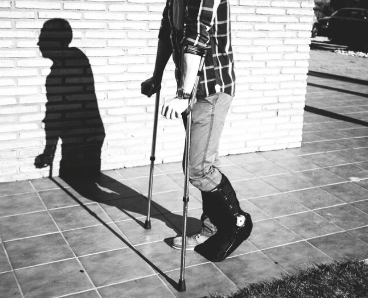 Common Mistakes When Using Crutches and Tips for Safe Mobility